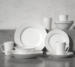 White porcelain thread tableware