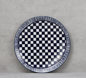 Simple hand-painted 16-piece Salad plate